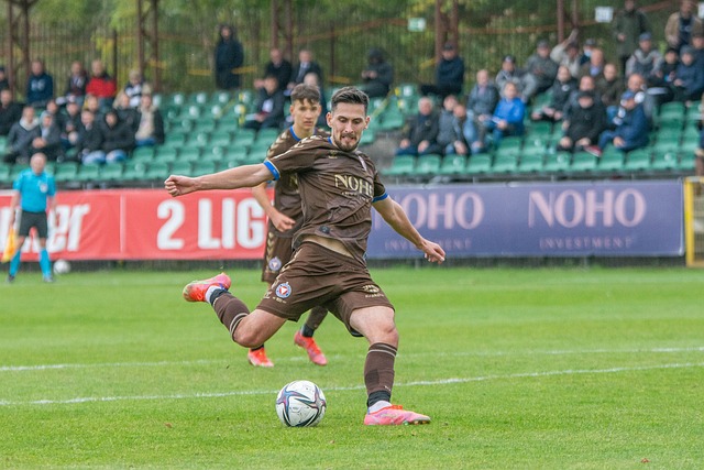 牌打下了坚 牌打下了坚